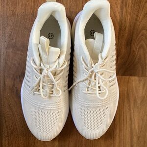 NWOT Off White Women’s Sneakers 9.5